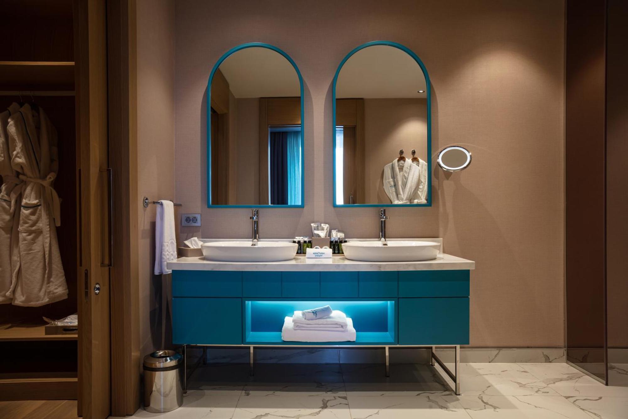 Karavansaray Turkistan Harbour Hotel -Flying Theatre Access Exteriér fotografie Bathroom